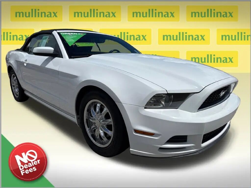 2014 Ford Mustang V6 Premium — photo 1 of 13