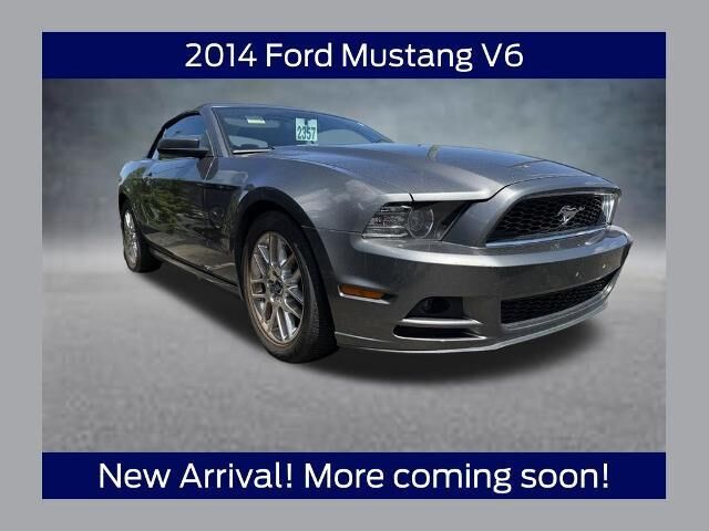 2014 Ford Mustang V6 — photo 1 of 4