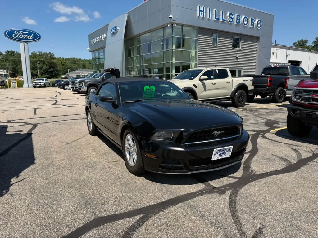 2014 Ford Mustang V6 — photo 1 of 39