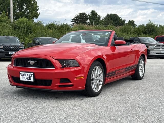 2013 Ford Mustang V6 Premium — photo 1 of 13