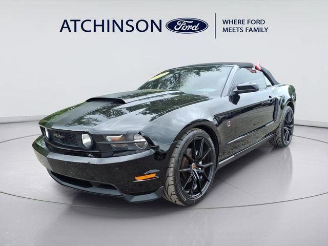 2010 Ford Mustang GT — photo 1 of 13