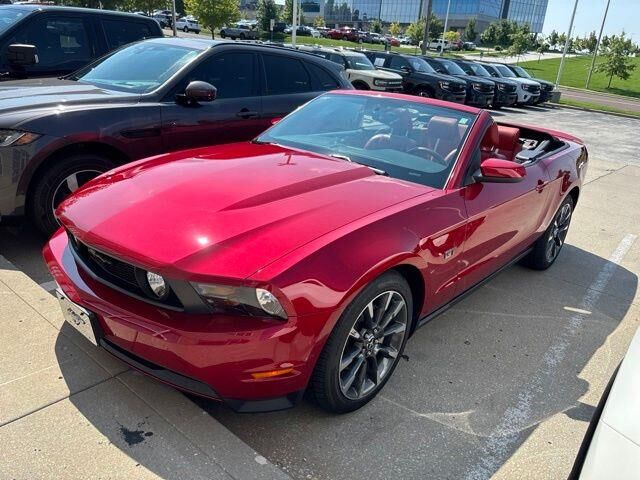 2010 Ford Mustang GT — photo 1 of 26