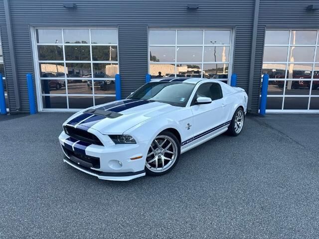 2014 Ford Shelby GT500 Base — photo 1 of 39