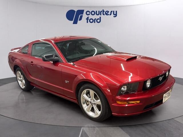 2007 Ford Mustang GT Deluxe — photo 1 of 13
