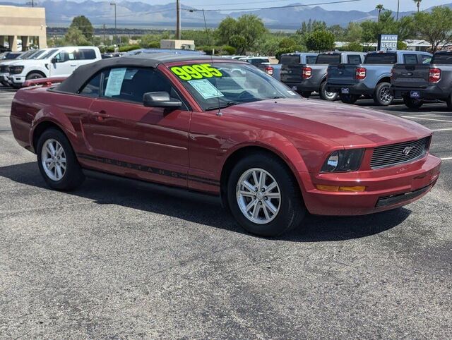 2007 Ford Mustang V6 Deluxe — photo 1 of 12