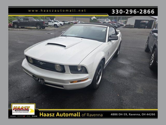 2006 Ford Mustang V6 — photo 1 of 2
