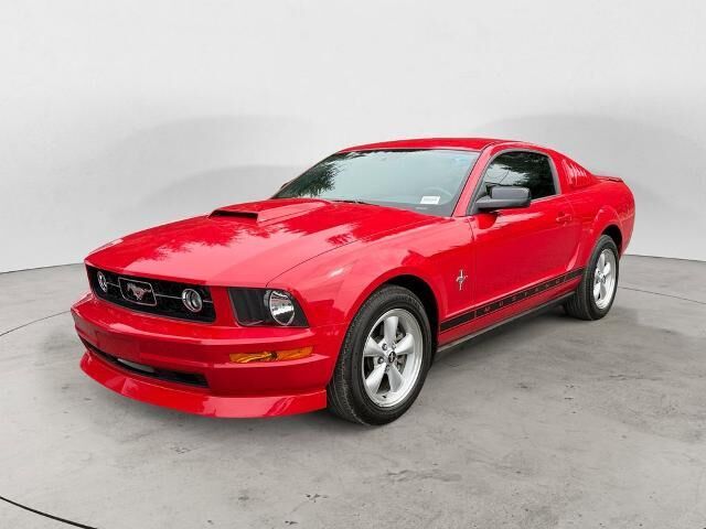 2008 Ford Mustang V6 Premium — photo 1 of 8