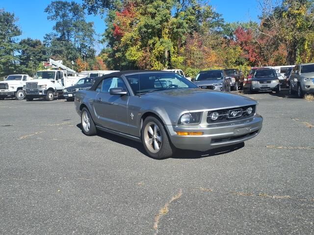 2008 Ford Mustang V6 Deluxe