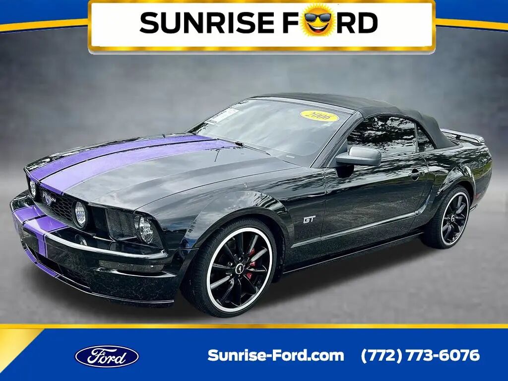 2006 Ford Mustang GT Deluxe — photo 1 of 13