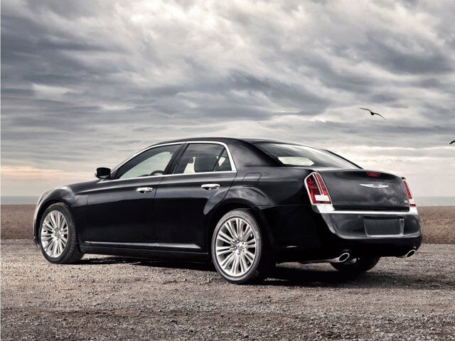 2011 Chrysler 300 Limited — photo 1 of 1