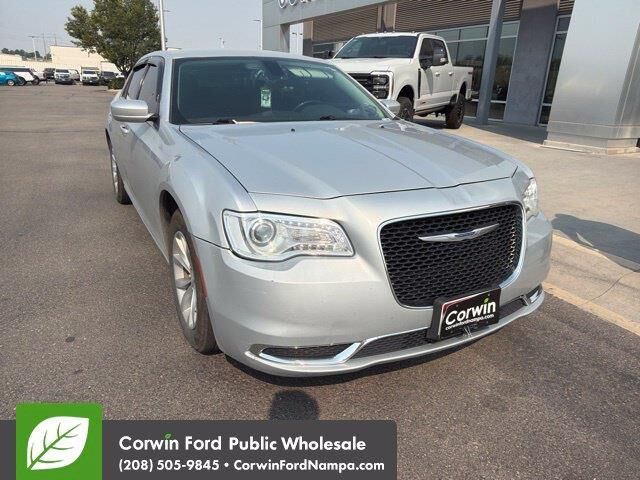 2019 Chrysler 300 Touring