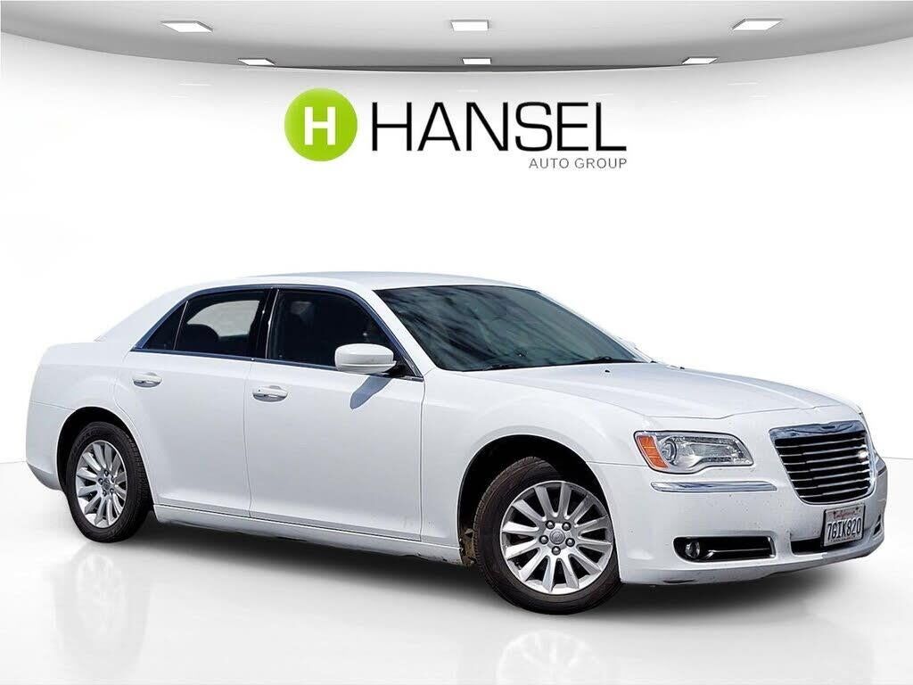 2014 Chrysler 300 Base — photo 1 of 4