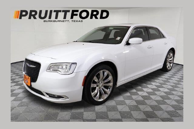 2020 Chrysler 300 Touring