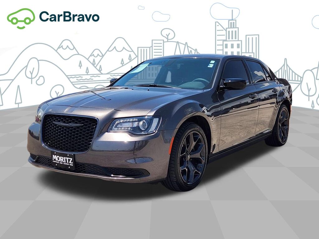 2023 Chrysler 300 Touring — photo 1 of 6