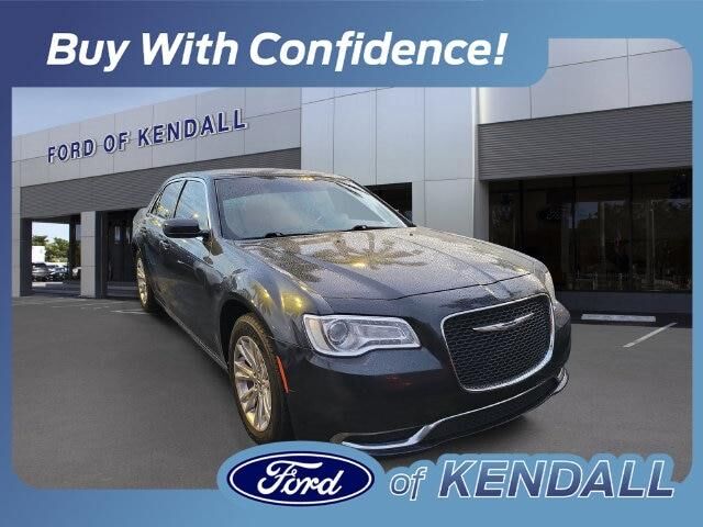 2017 Chrysler 300 Limited