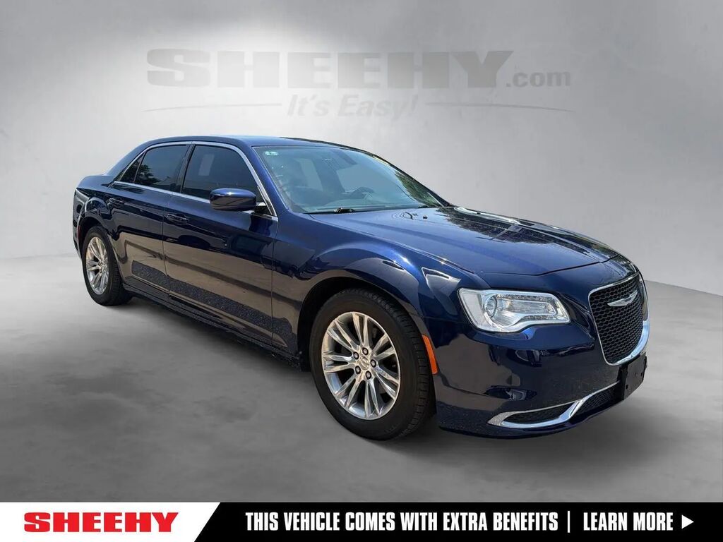 2016 Chrysler 300 Limited — photo 1 of 23