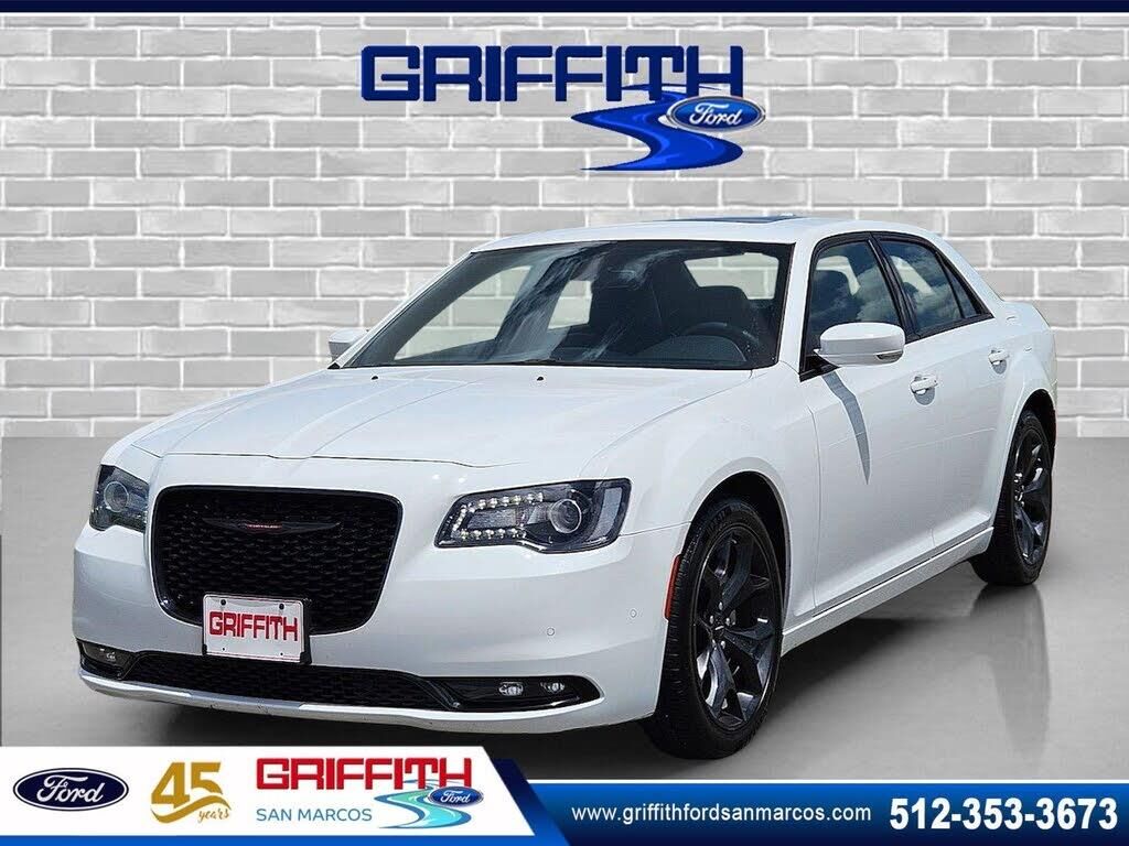 2023 Chrysler 300 S V6 — photo 1 of 1