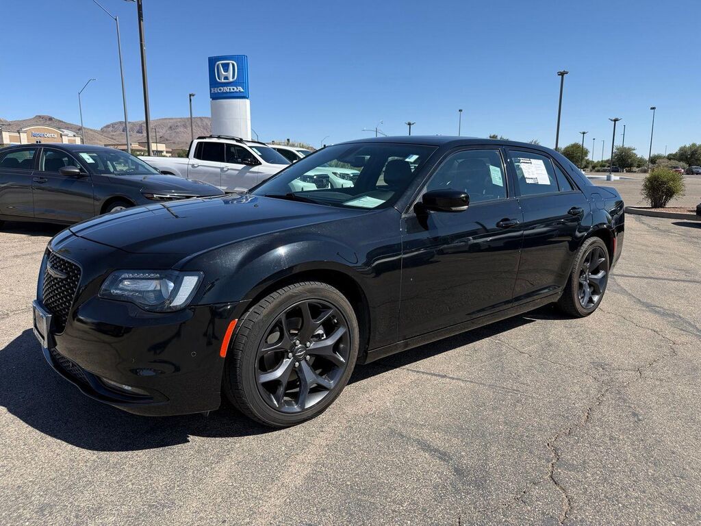 2023 Chrysler 300 S V6 — photo 1 of 13