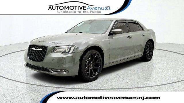 2019 Chrysler 300 300S — photo 1 of 1