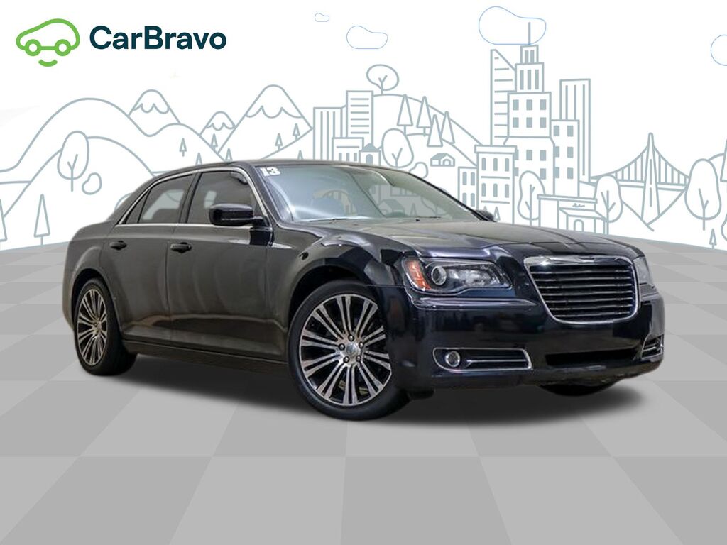 2013 Chrysler 300 300S — photo 1 of 6