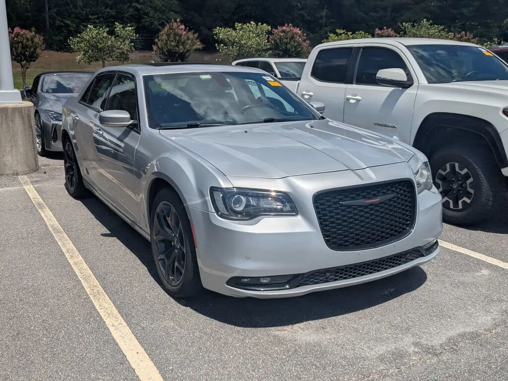 2022 Chrysler 300 S V6 — photo 1 of 1
