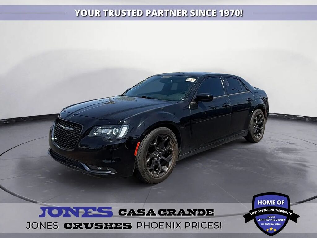 2020 Chrysler 300 S — photo 1 of 31