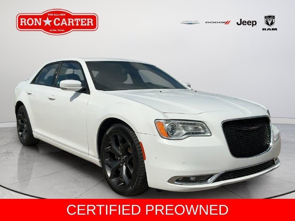 2022 Chrysler 300 S V6 — photo 1 of 1