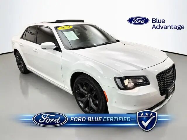 2023 Chrysler 300 S V6 — photo 1 of 15