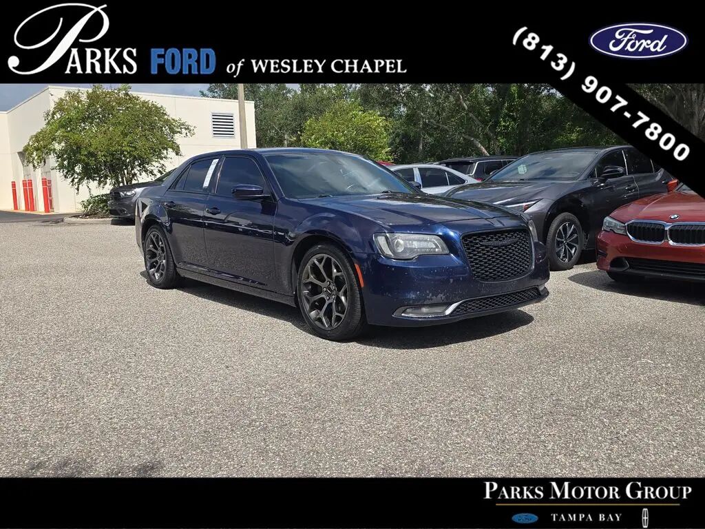 2015 Chrysler 300 S — photo 1 of 13