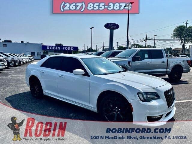 2020 Chrysler 300 S — photo 1 of 11