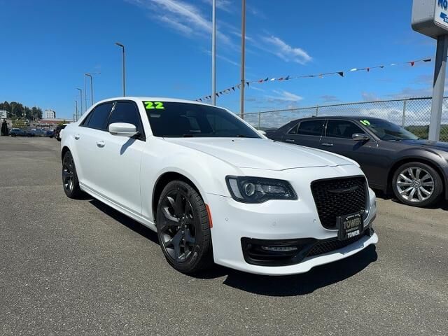 2022 Chrysler 300 S V8