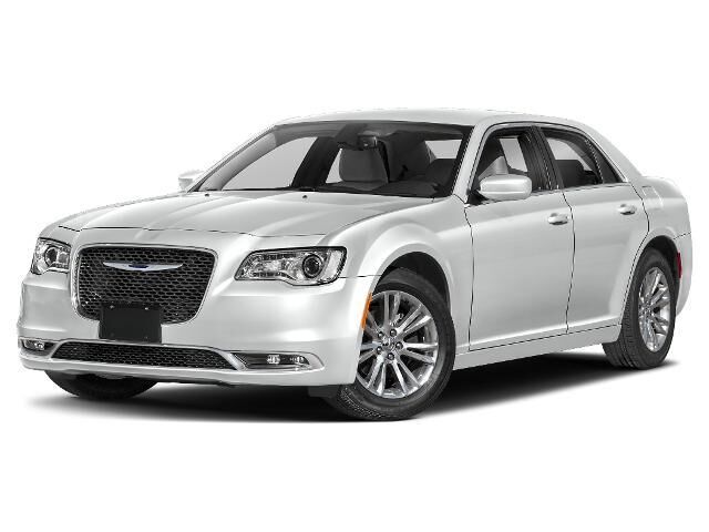 2022 Chrysler 300 S V8 — photo 1 of 12