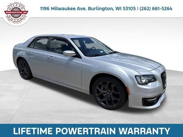 2023 Chrysler 300 S V8