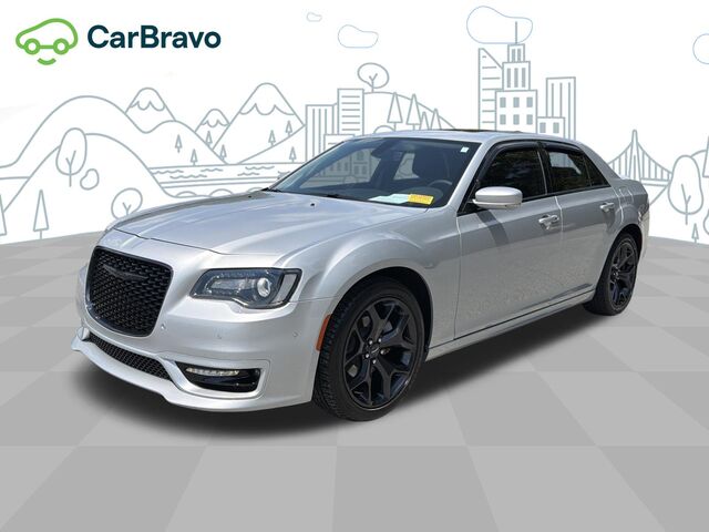 2023 Chrysler 300 Touring L