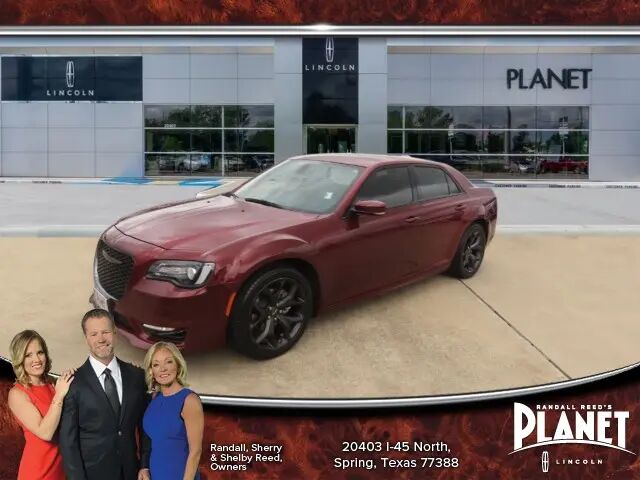 2022 Chrysler 300 Touring L