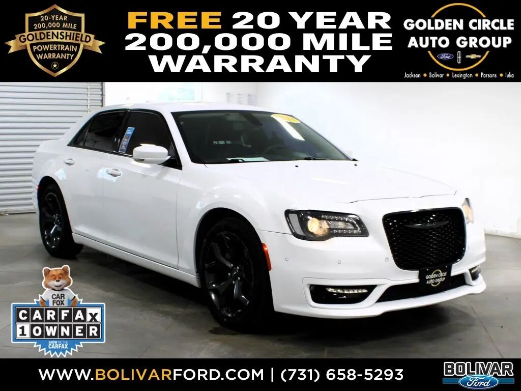 2023 Chrysler 300 Touring L — photo 1 of 33