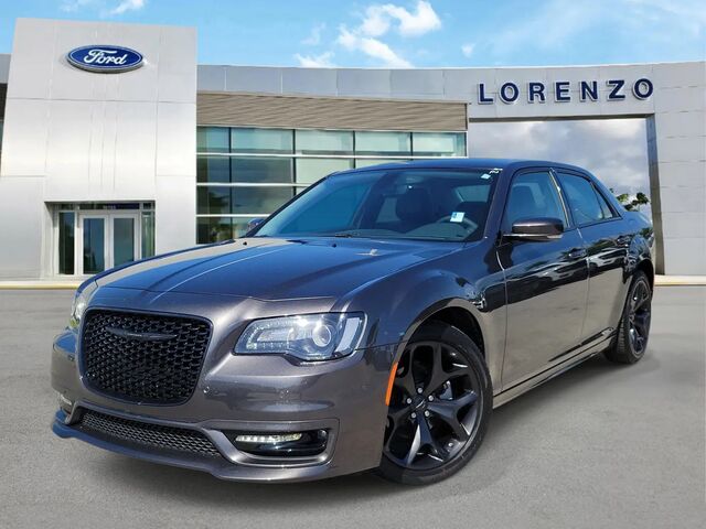 2023 Chrysler 300 Touring L