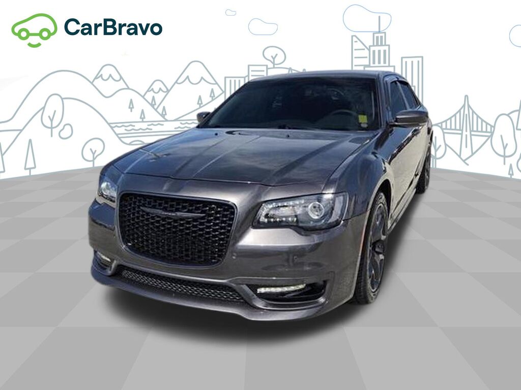 2023 Chrysler 300 Touring L — photo 1 of 6