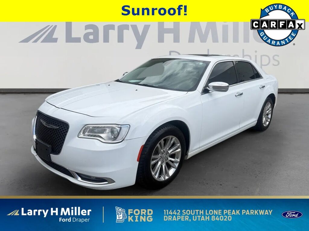 2016 Chrysler 300 C — photo 1 of 52