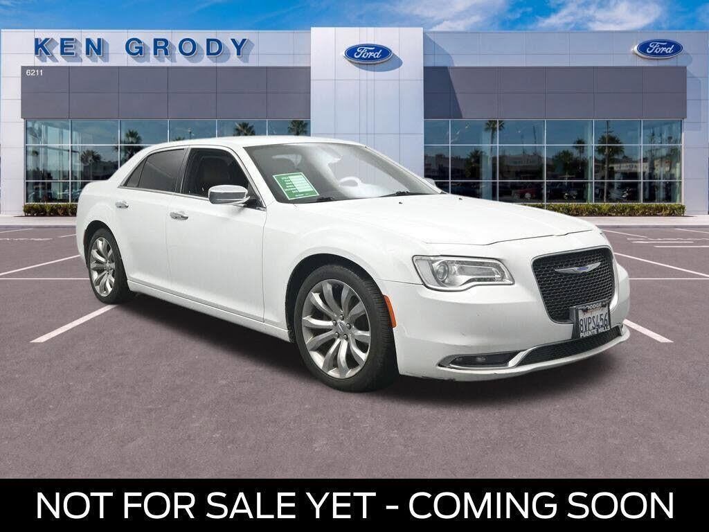 2019 Chrysler 300 Limited — photo 1 of 1