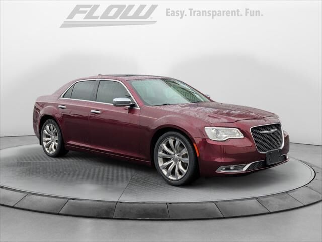 2017 Chrysler 300 C — photo 1 of 13