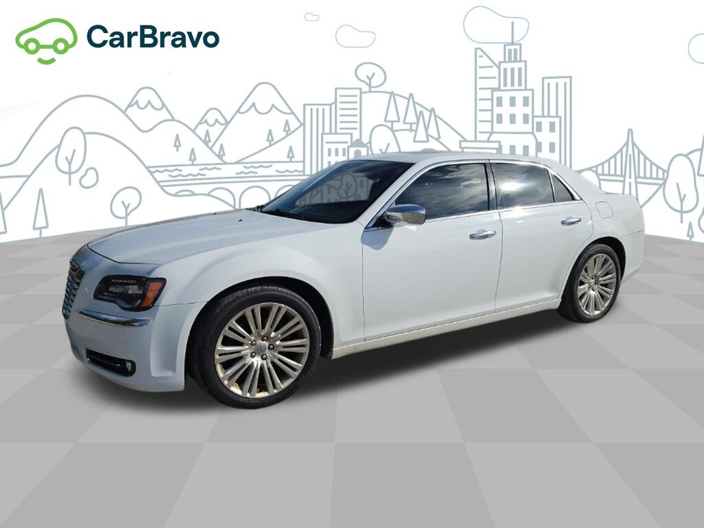 2012 Chrysler 300 300C — photo 1 of 7