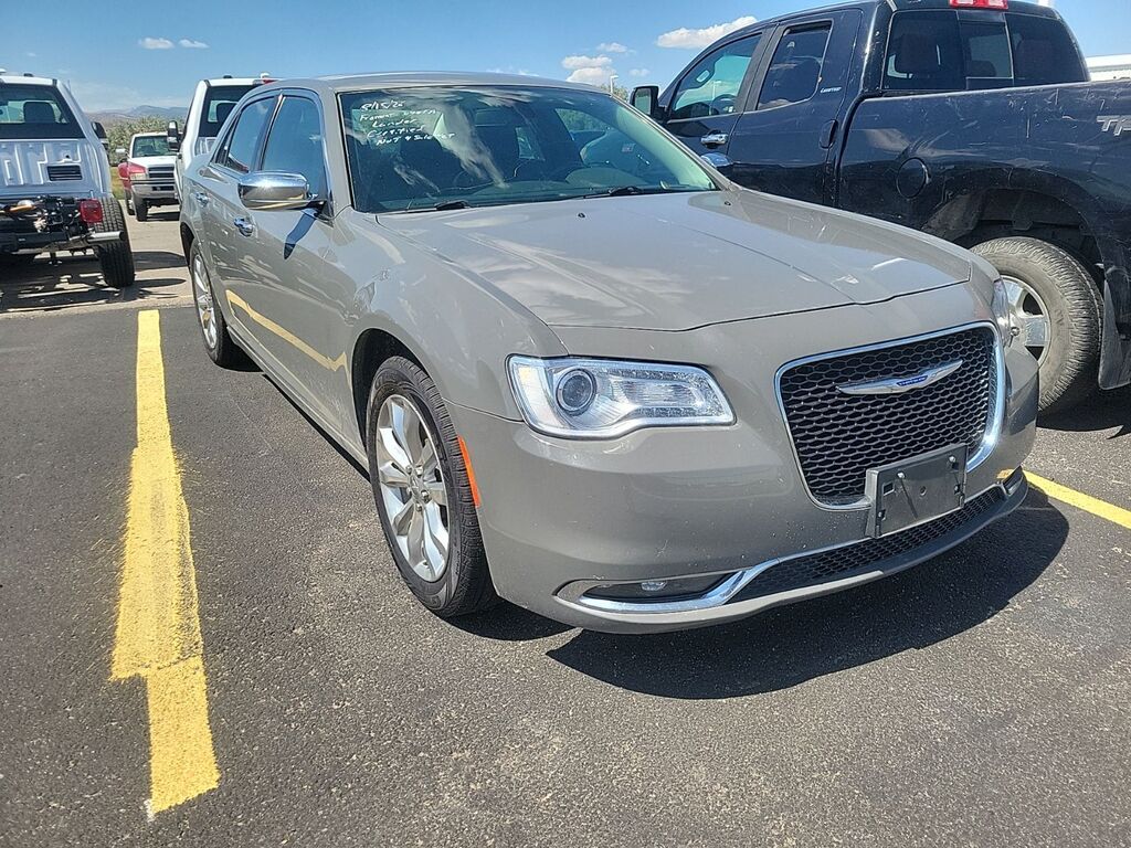 2019 Chrysler 300 Limited — photo 1 of 13