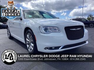 2018 Chrysler 300 Touring — photo 1 of 13
