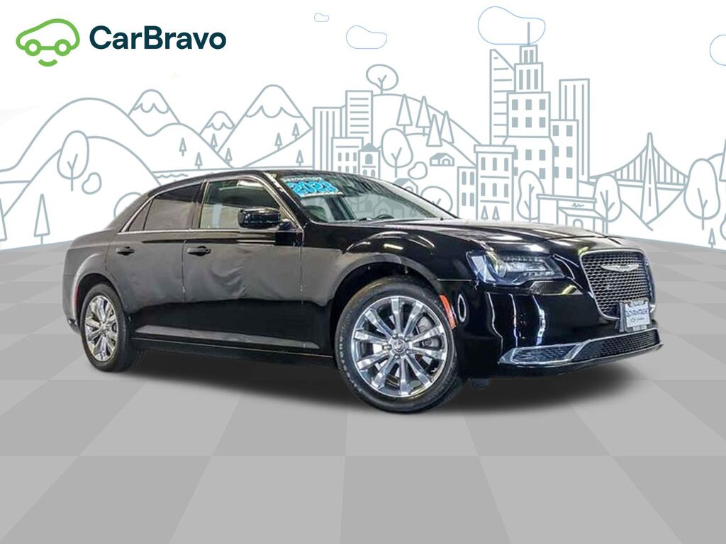 2023 Chrysler 300 Touring AWD — photo 1 of 6
