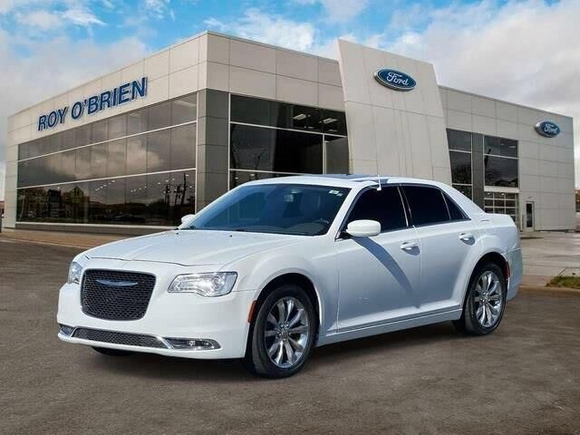 2017 Chrysler 300 Limited