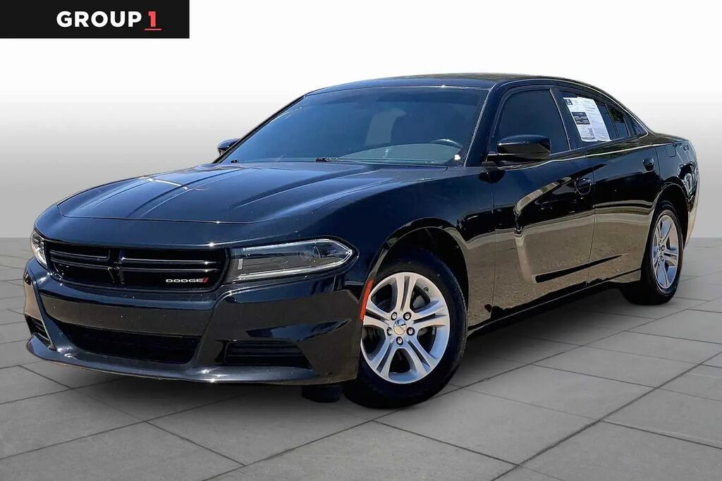 2022 Dodge Charger SXT — photo 1 of 12