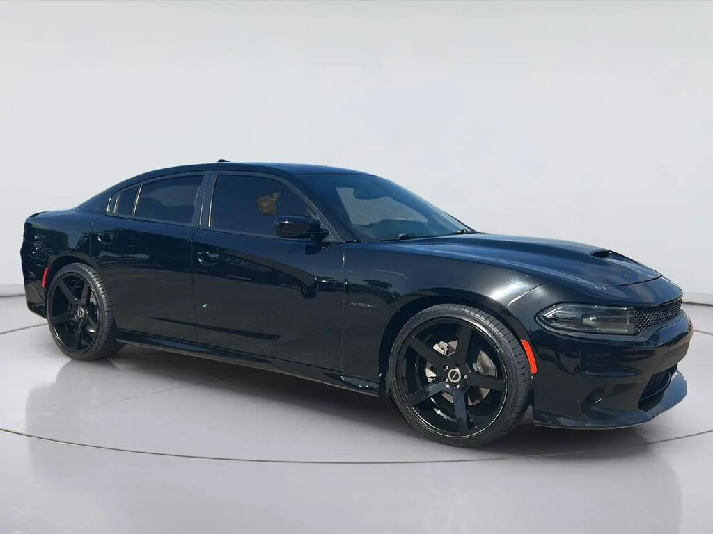 2022 Dodge Charger R/T — photo 1 of 21