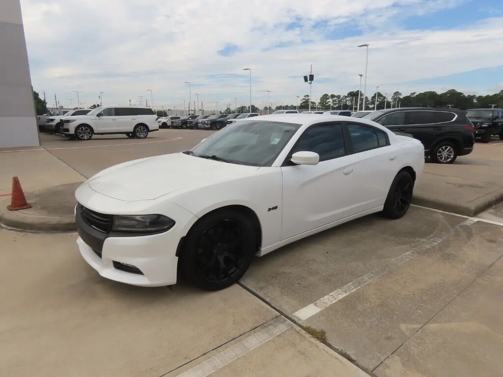 2015 Dodge Charger R/T — photo 1 of 13