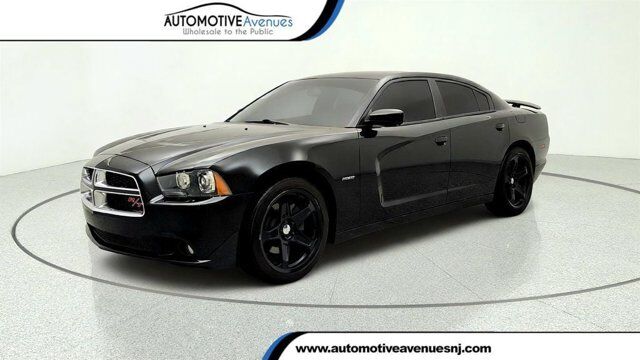 2014 Dodge Charger RT — photo 1 of 3